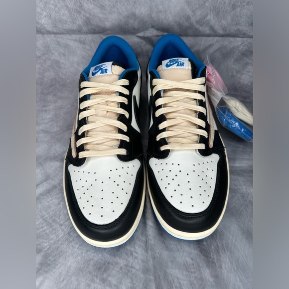 Jordan 1 Retro Low OG SP Fragment x Travis Scott
DM7866-140 Luxury - Picture 12 of 16